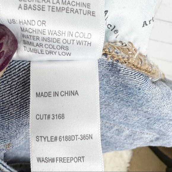 Articles of Society Ripped Distressed Denim Shorts Size 25 - Picture 9 of 9